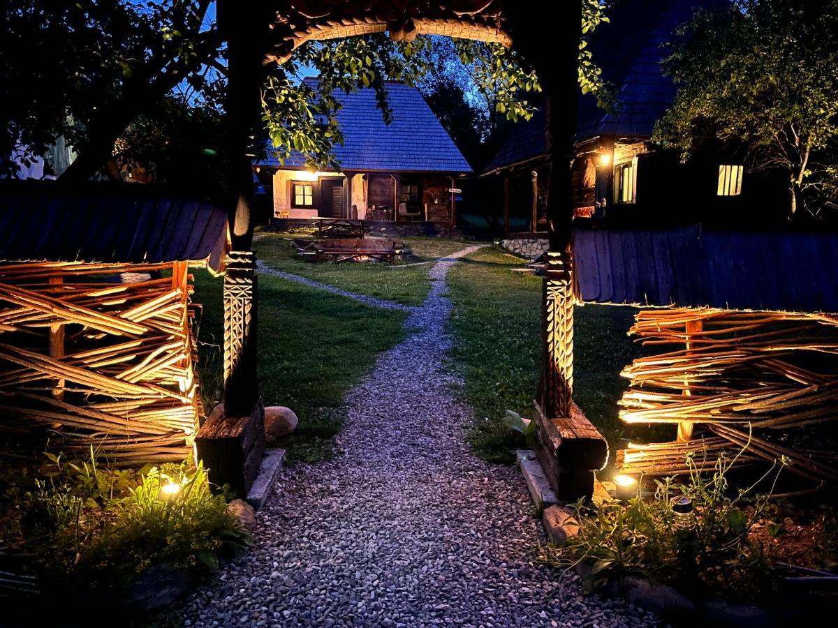 The Village Pension Breb Zewnętrze zdjęcie