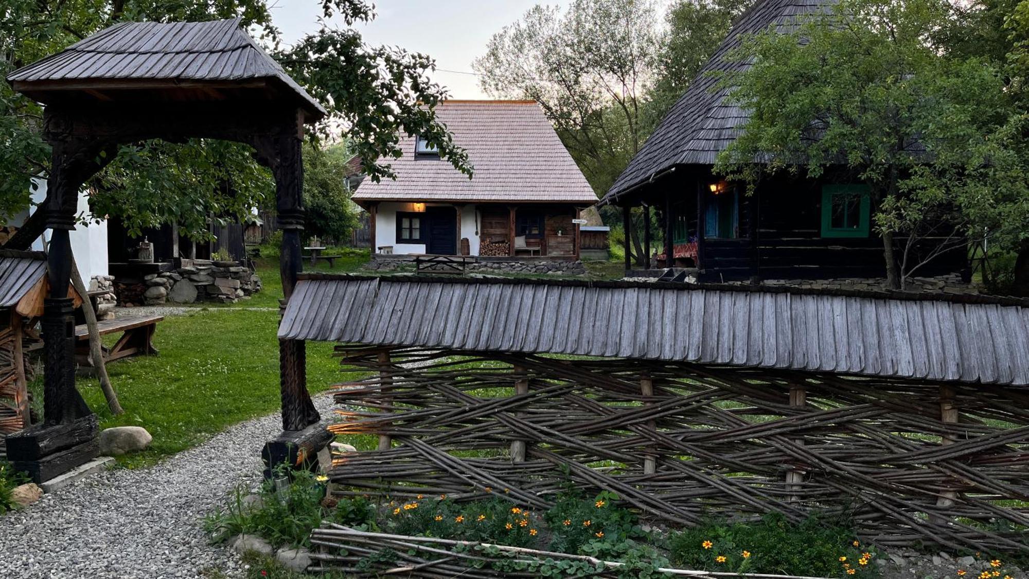 The Village Pension Breb Zewnętrze zdjęcie
