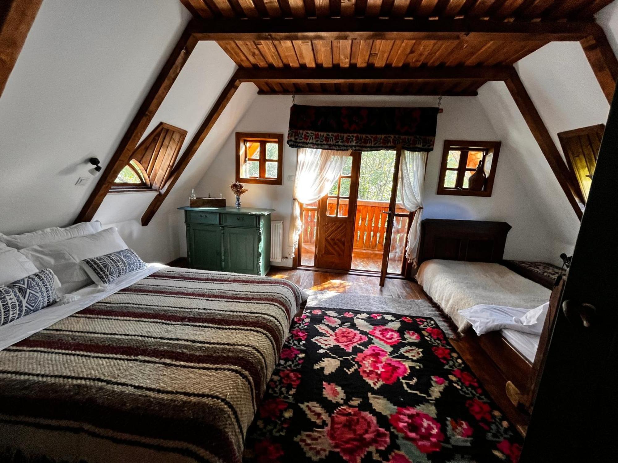 The Village Pension Breb Zewnętrze zdjęcie
